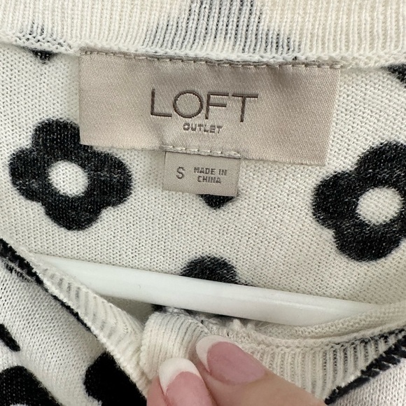 Black & white patterned cardigan, sweater from loft, size small - Picture 3 of 8